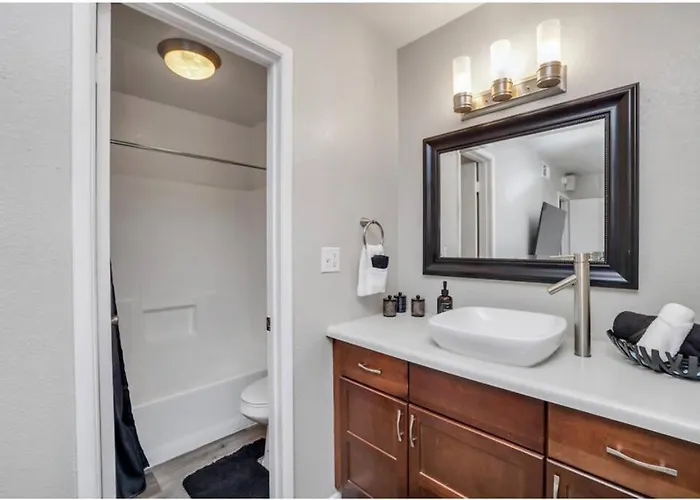 Cozy 1br Sleep 6+ Free Parking * Phoenix